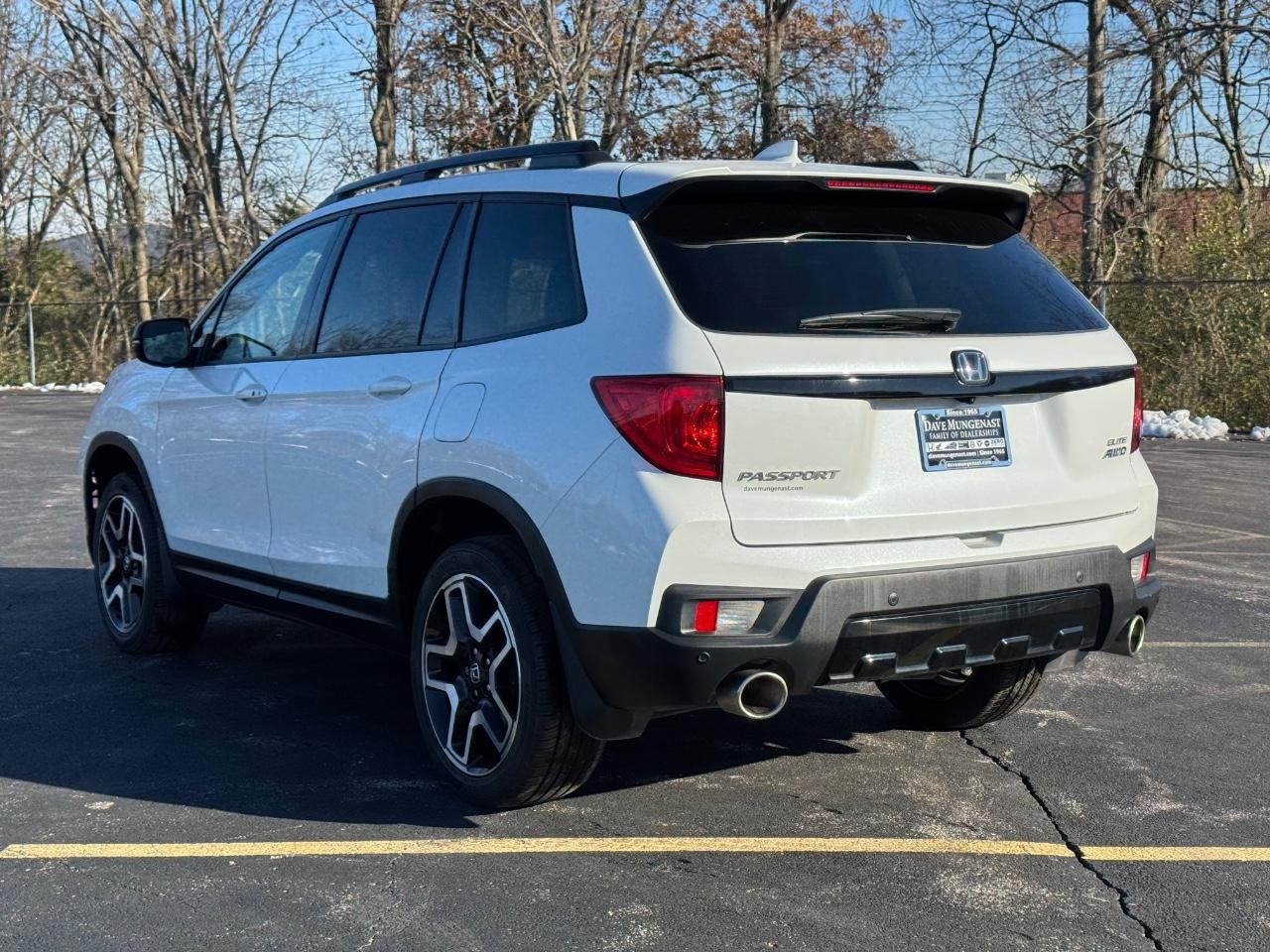 Honda Passport Vehicle Full-screen Gallery Image 06