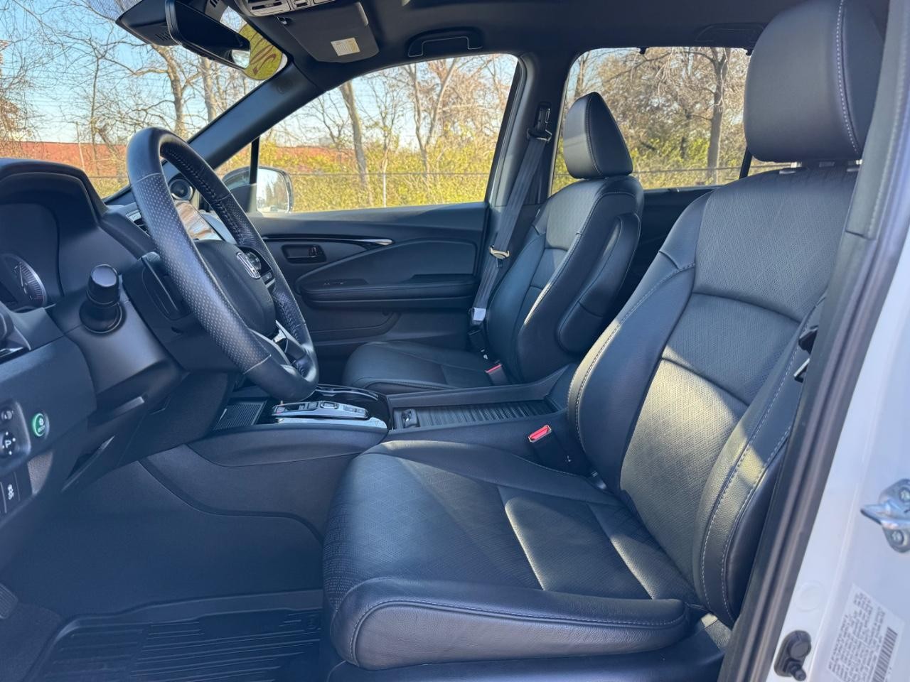 Honda Passport Vehicle Full-screen Gallery Image 18