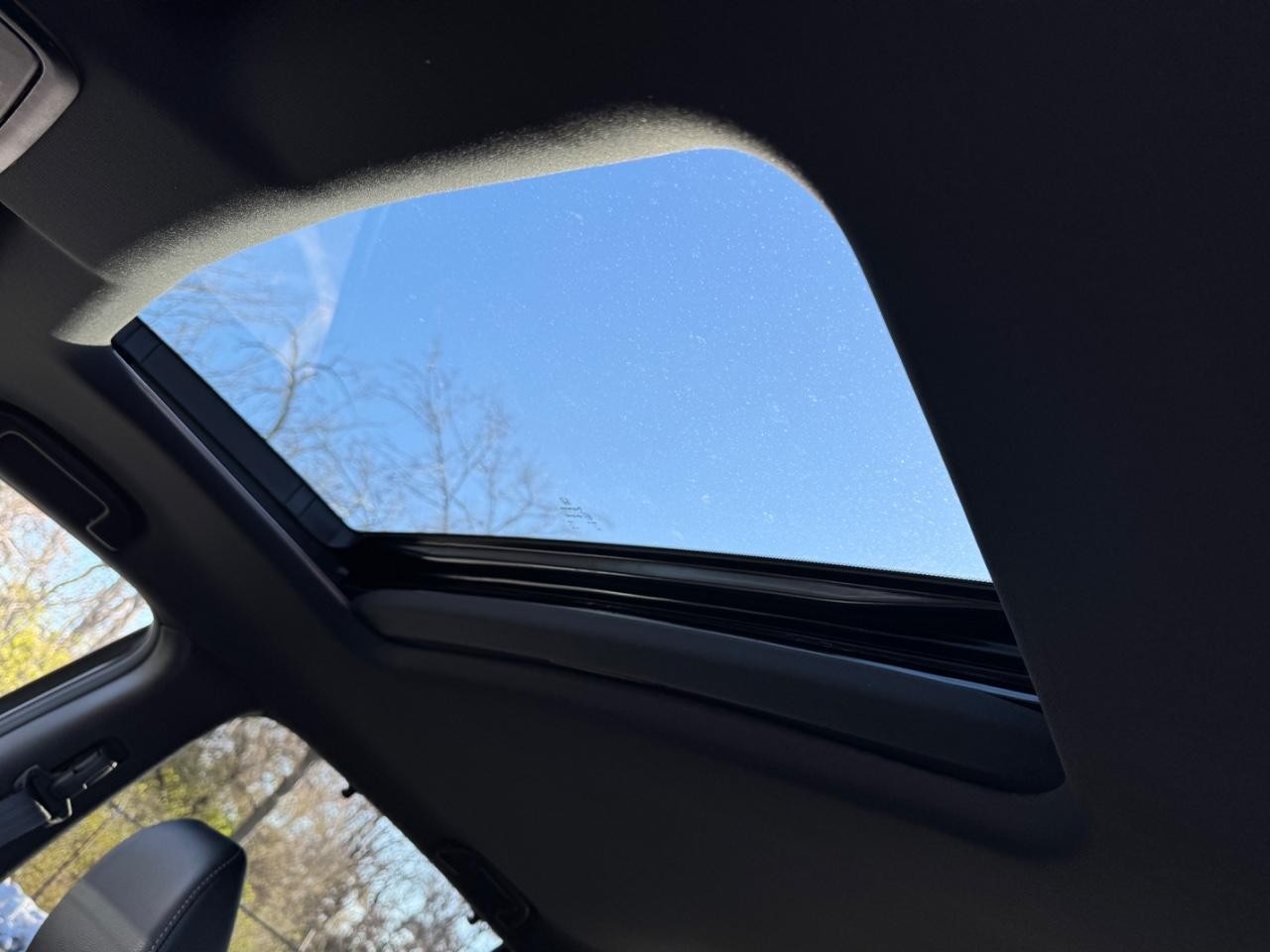 Honda Passport Vehicle Full-screen Gallery Image 19