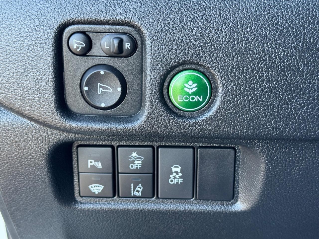 Honda Passport Vehicle Full-screen Gallery Image 23