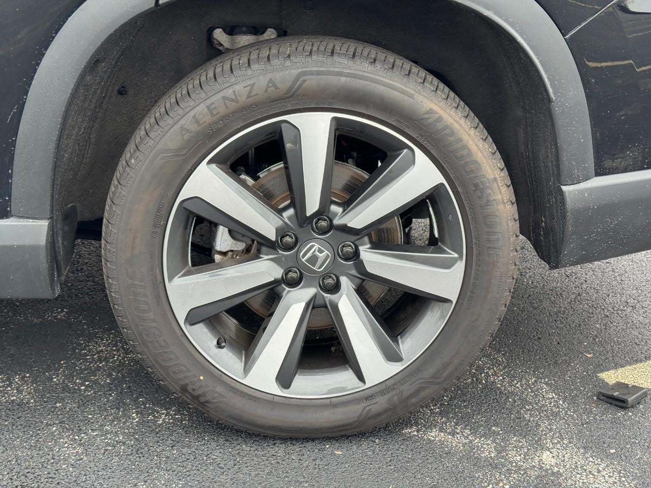 Honda Pilot Vehicle Full-screen Gallery Image 07