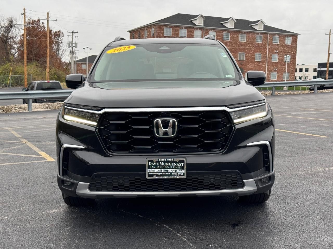 Honda Pilot Vehicle Full-screen Gallery Image 09