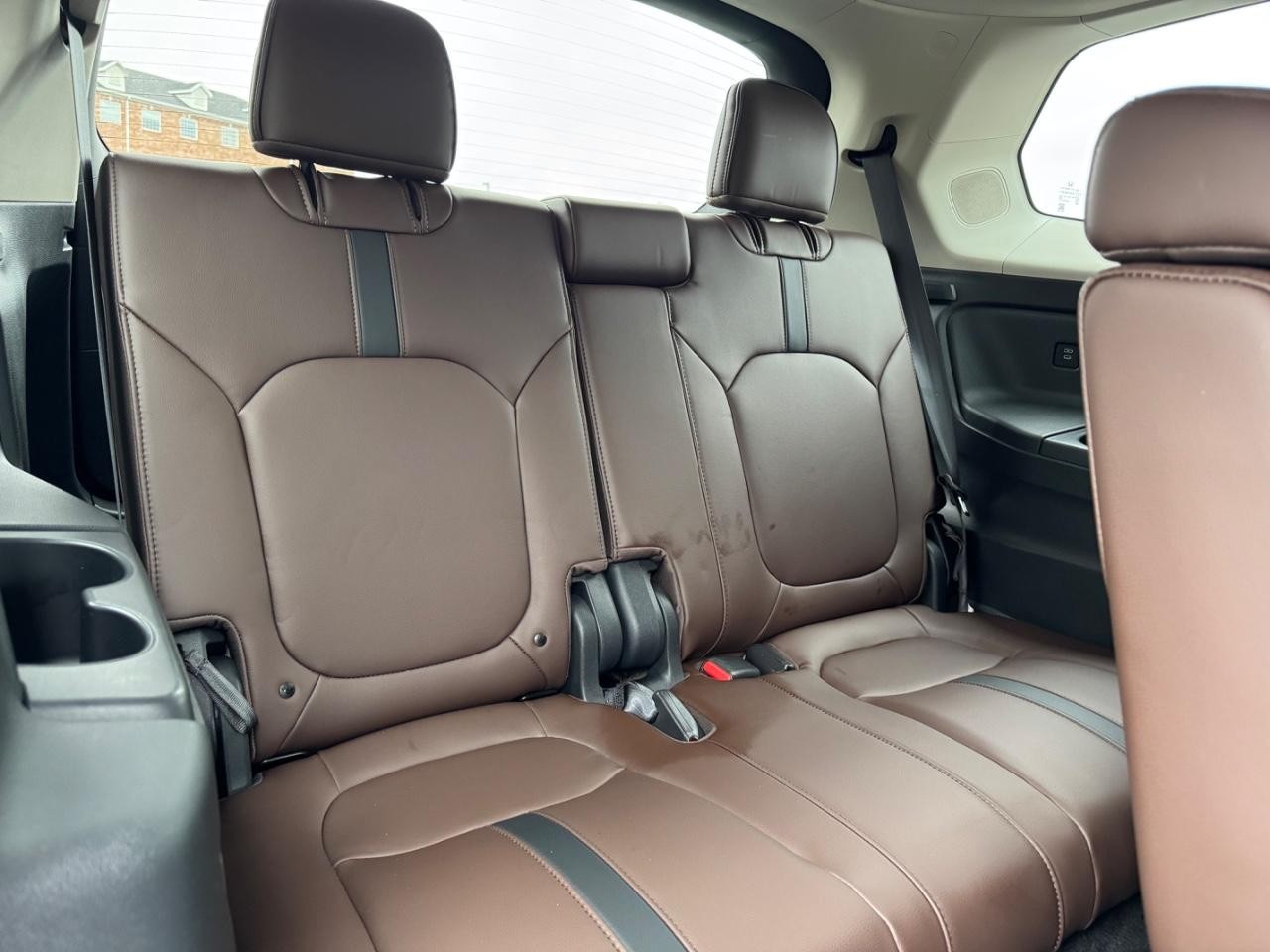 Honda Pilot Vehicle Full-screen Gallery Image 11