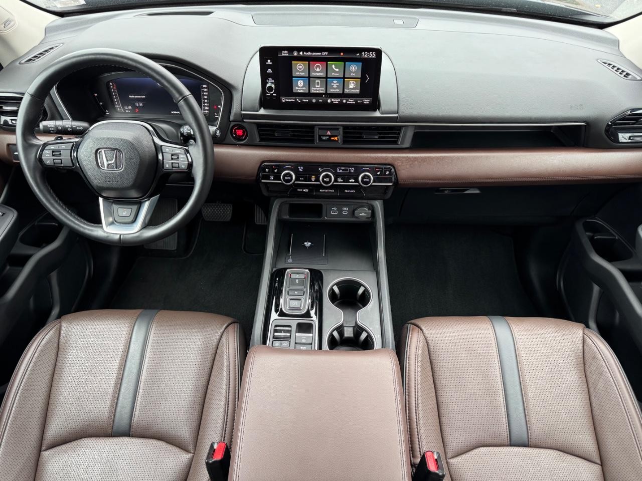 Honda Pilot Vehicle Full-screen Gallery Image 12