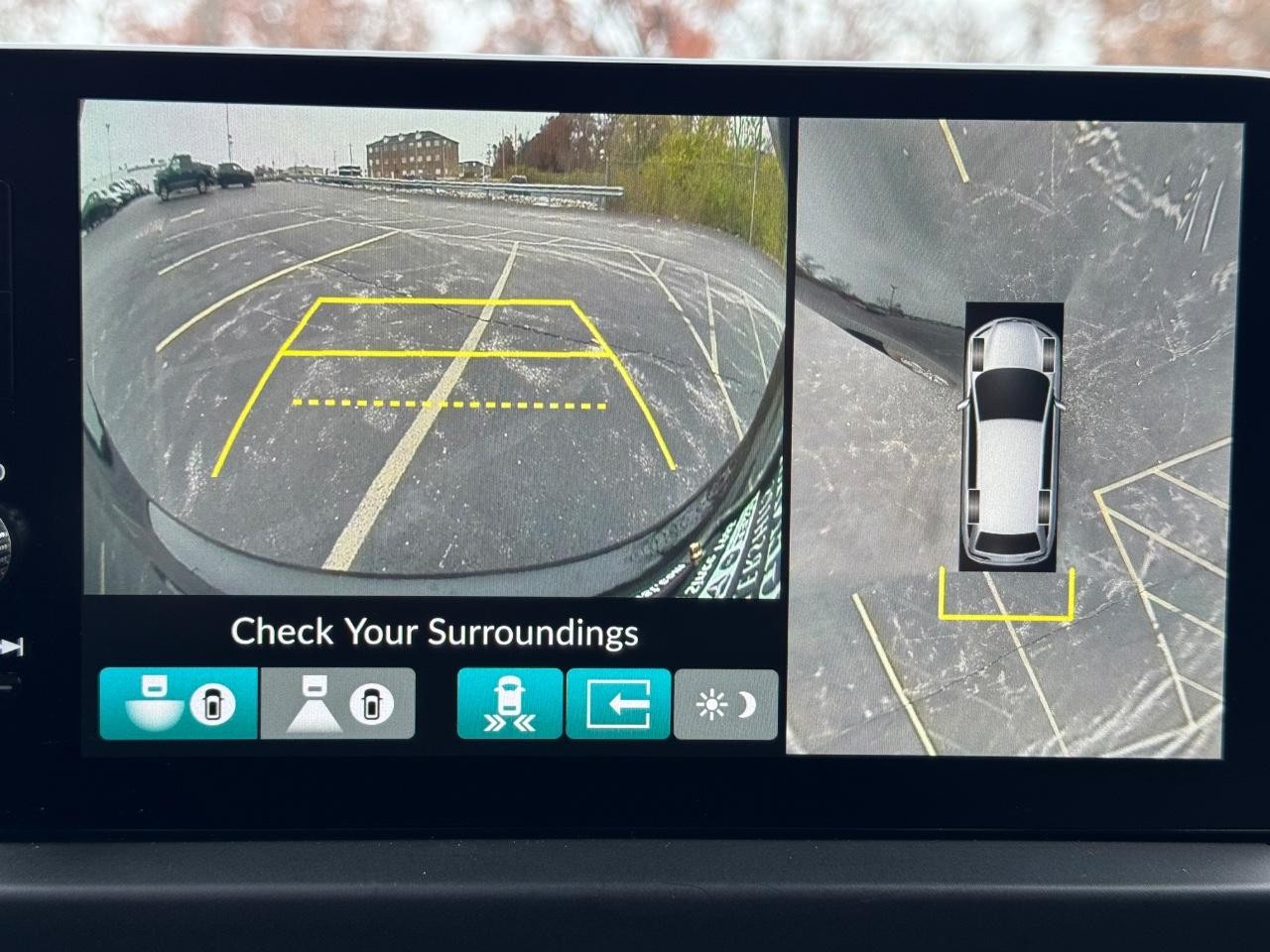 Honda Pilot Vehicle Full-screen Gallery Image 25