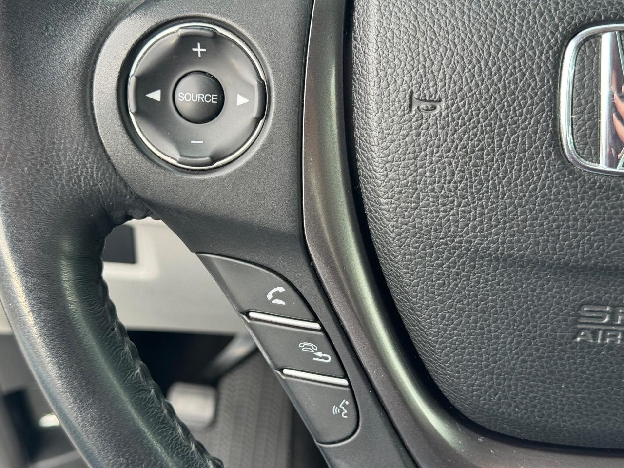 Honda Ridgeline Vehicle Full-screen Gallery Image 19