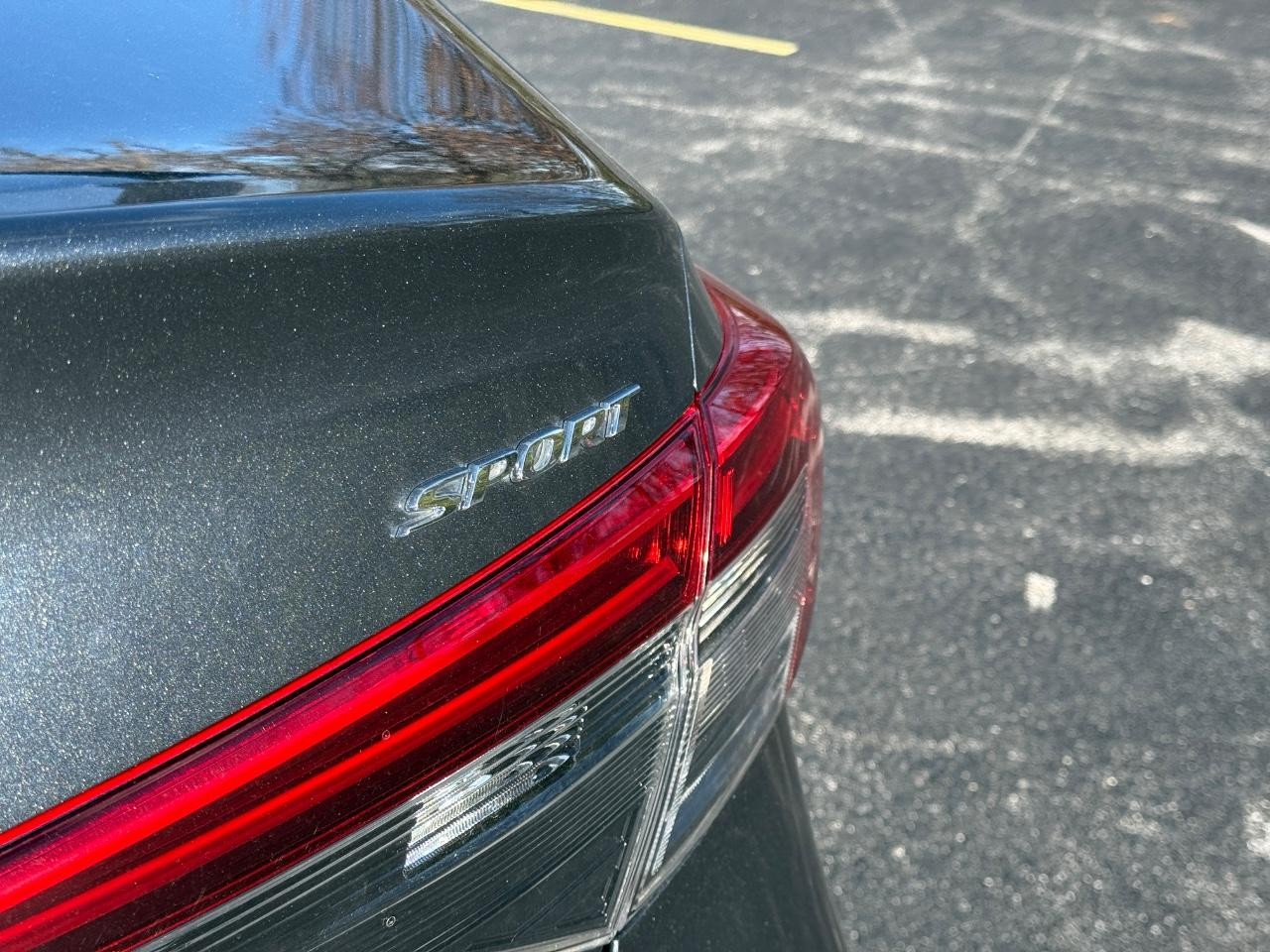 Honda Civic Sedan Vehicle Full-screen Gallery Image 06