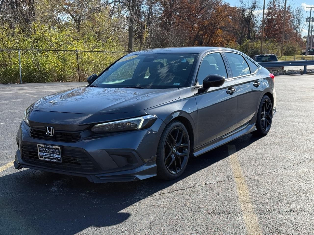 Honda Civic Sedan Vehicle Full-screen Gallery Image 09