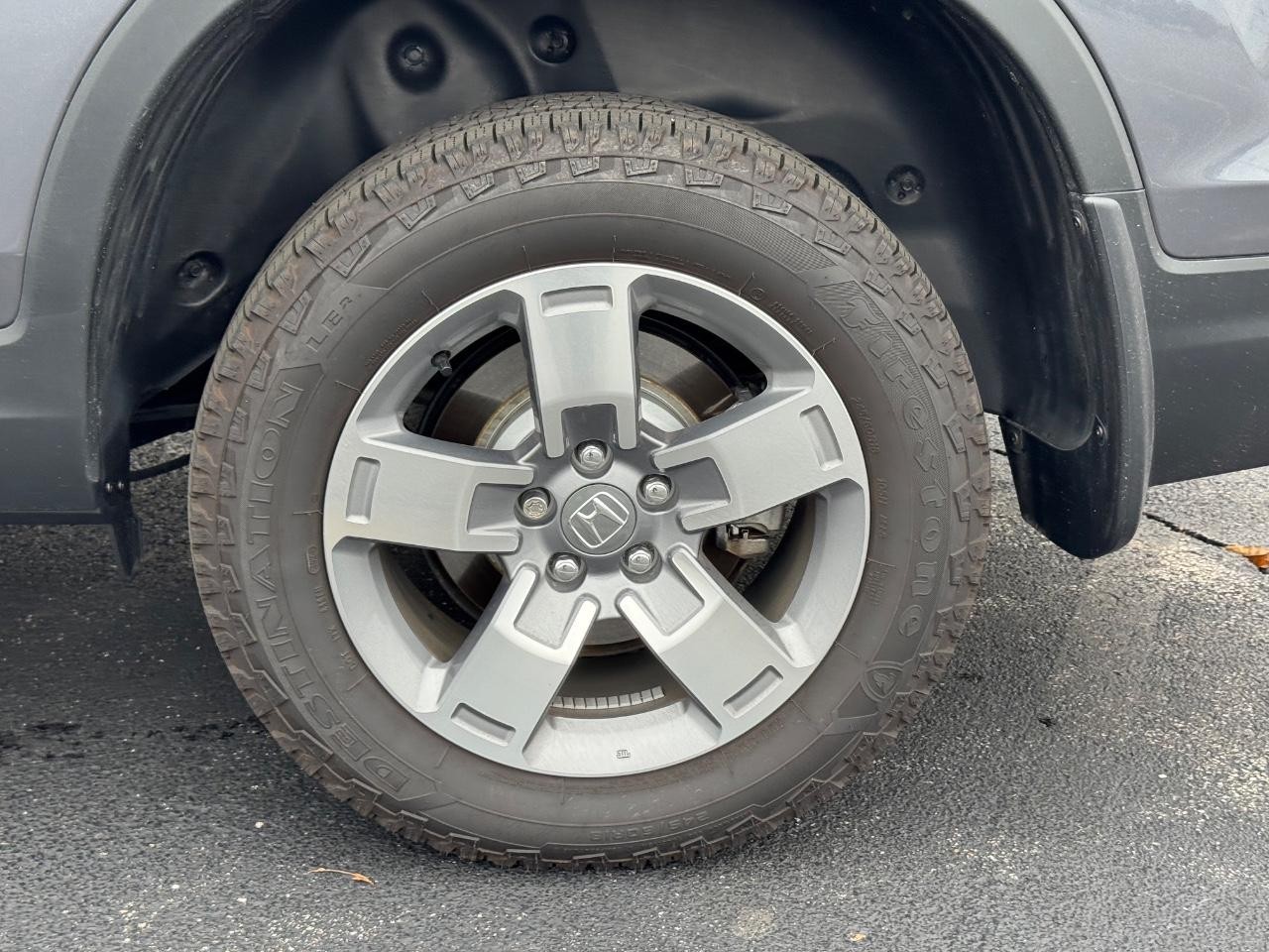 Honda Ridgeline Vehicle Full-screen Gallery Image 07