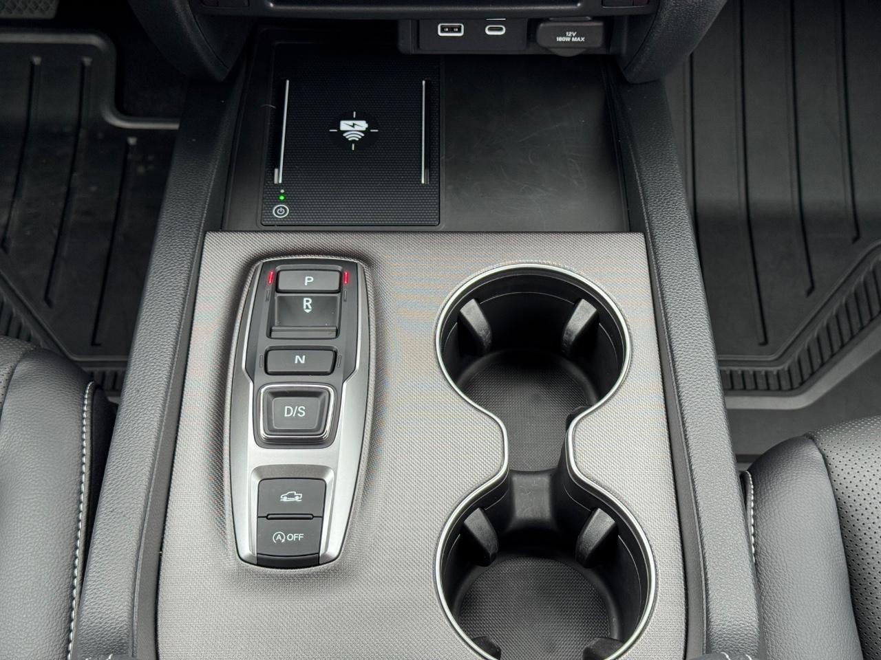 Honda Ridgeline Vehicle Full-screen Gallery Image 15