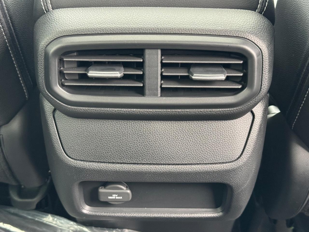 Honda Ridgeline Vehicle Full-screen Gallery Image 16