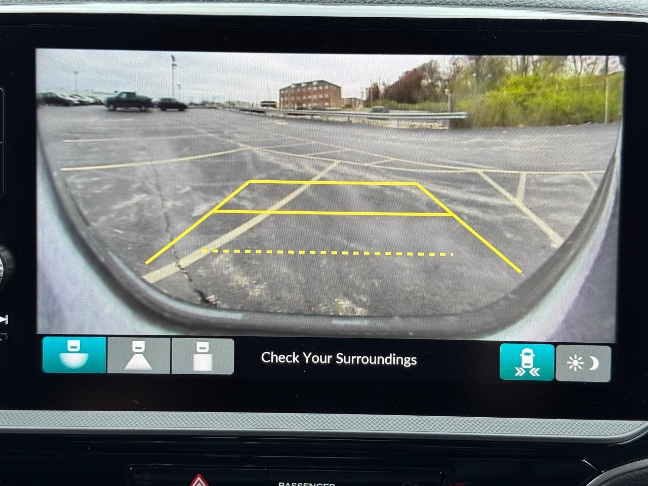 Honda Ridgeline Vehicle Full-screen Gallery Image 24