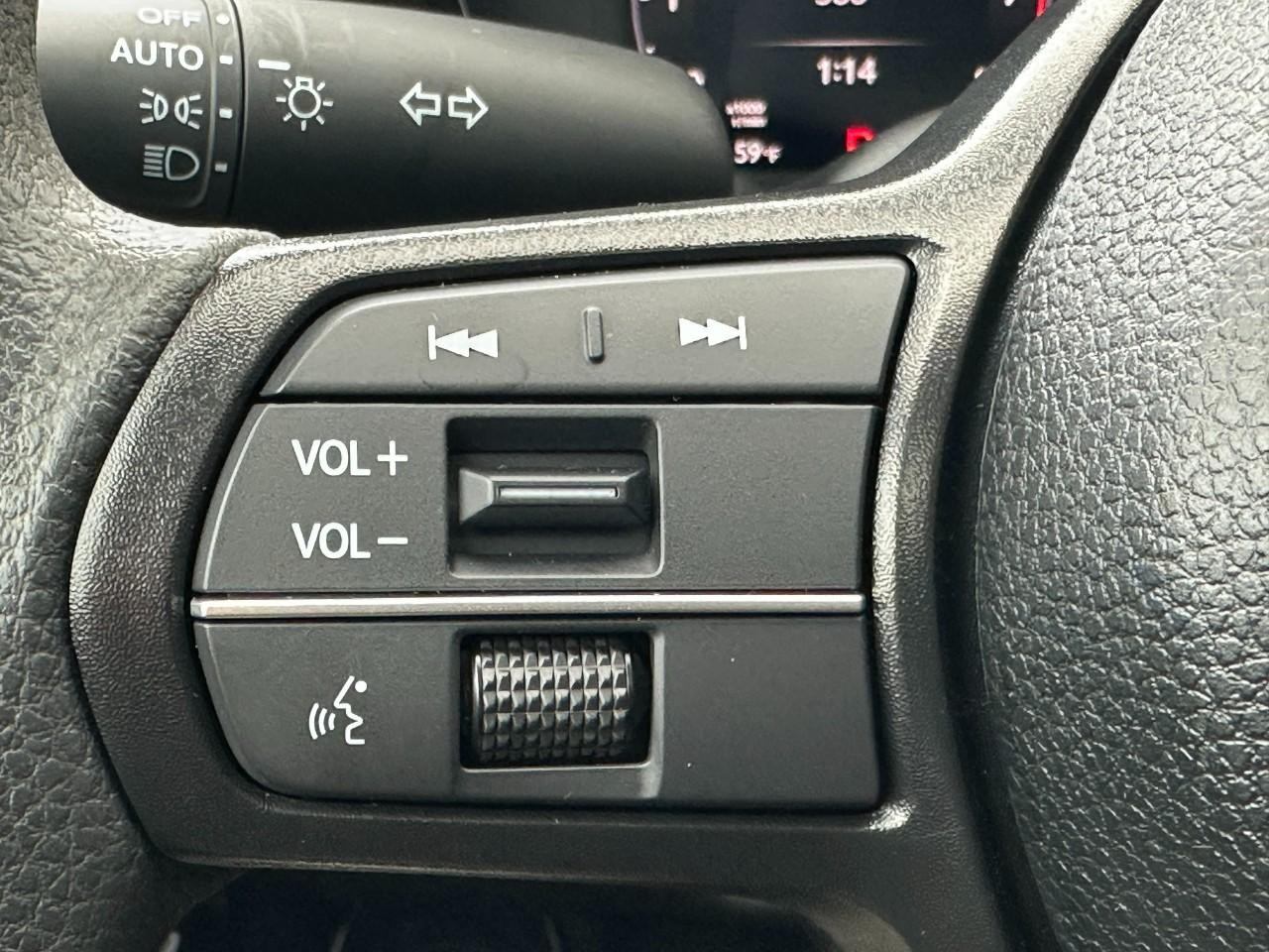 Honda Accord Sedan Vehicle Full-screen Gallery Image 19