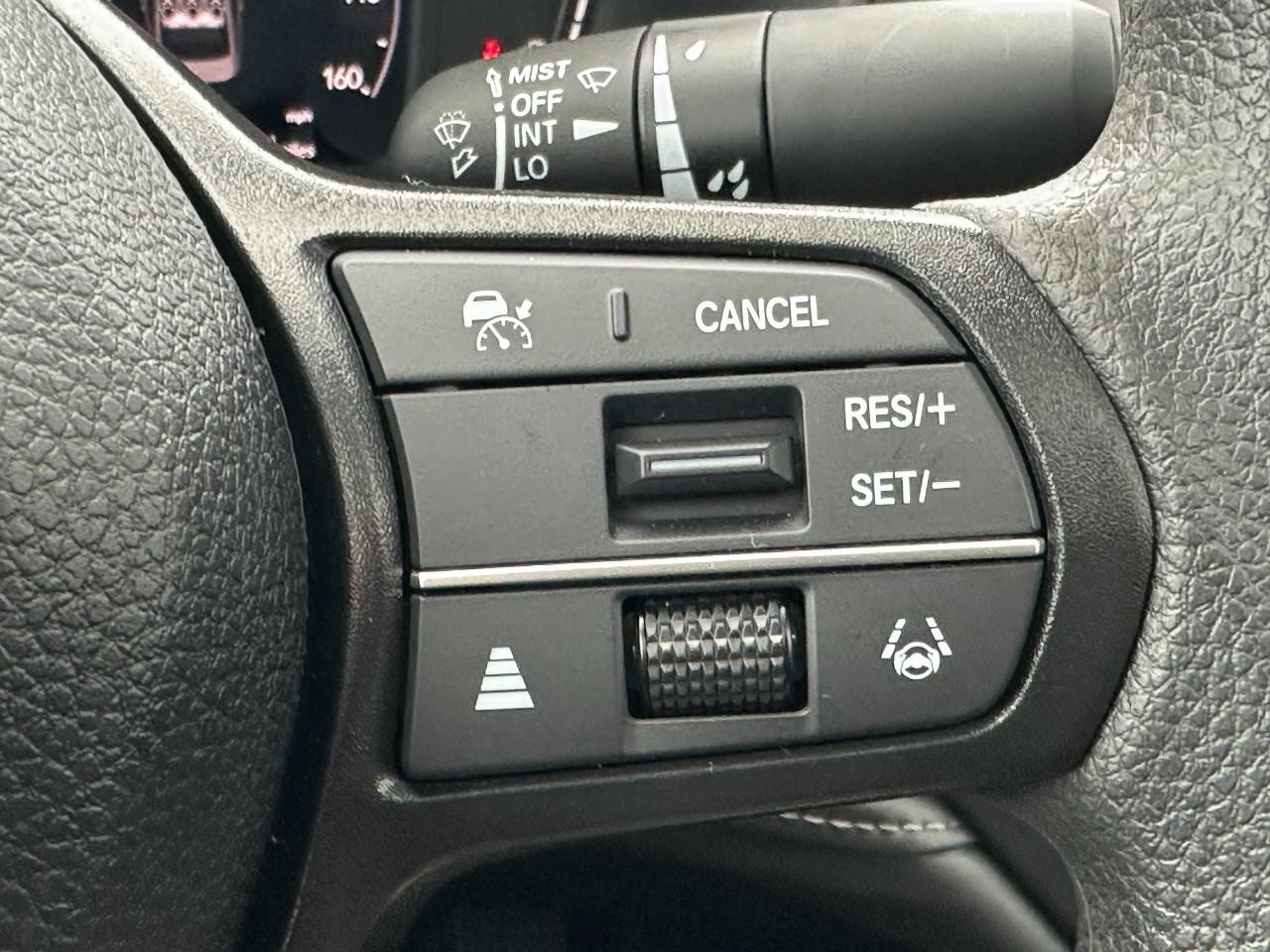 Honda Accord Sedan Vehicle Full-screen Gallery Image 20