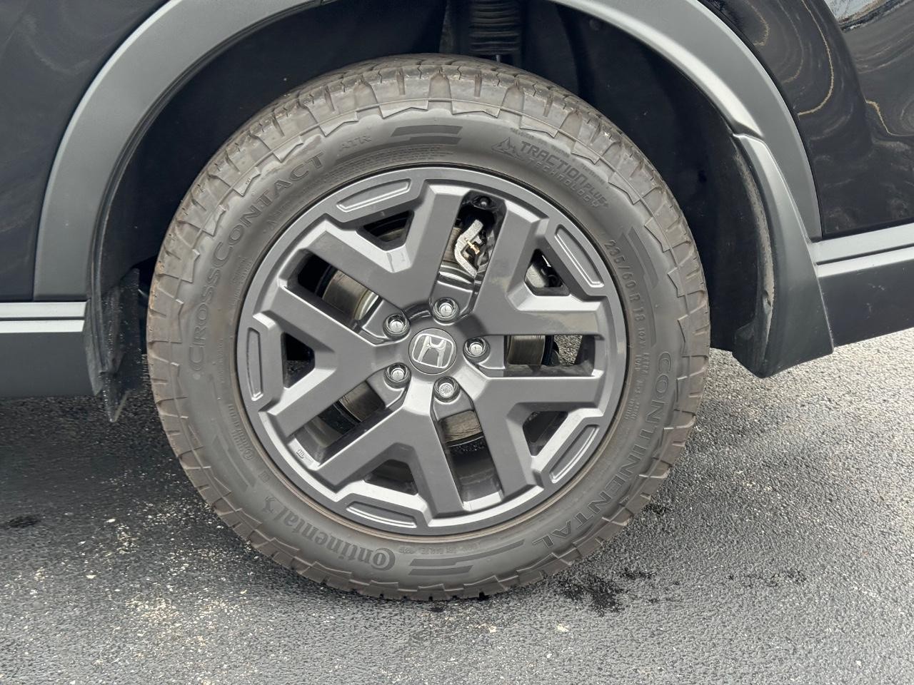 Honda CR-V Hybrid Vehicle Full-screen Gallery Image 07