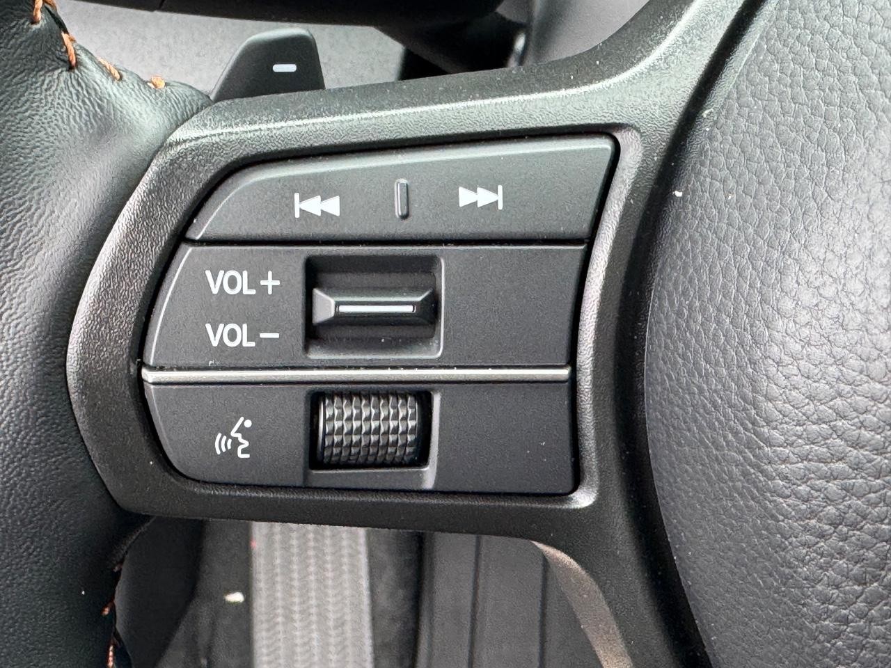 Honda CR-V Hybrid Vehicle Full-screen Gallery Image 21