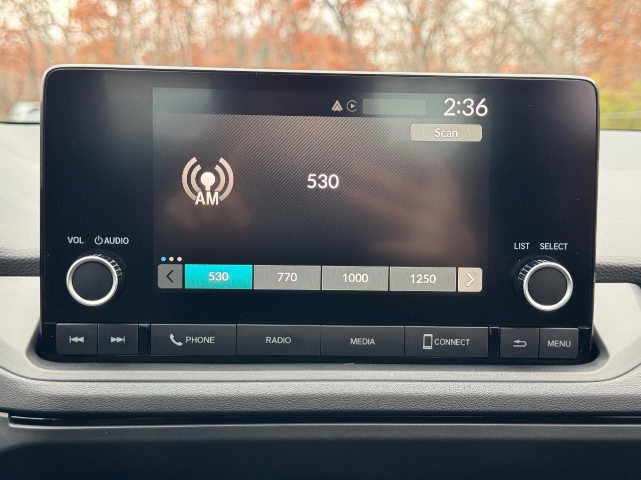 Honda Accord Sedan Vehicle Full-screen Gallery Image 13