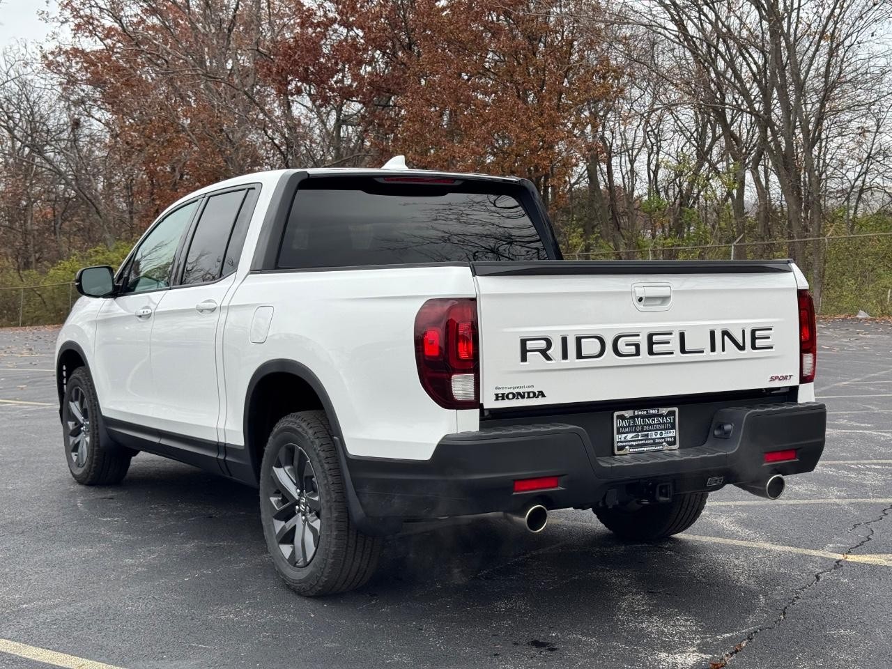 Honda Ridgeline Vehicle Full-screen Gallery Image 06