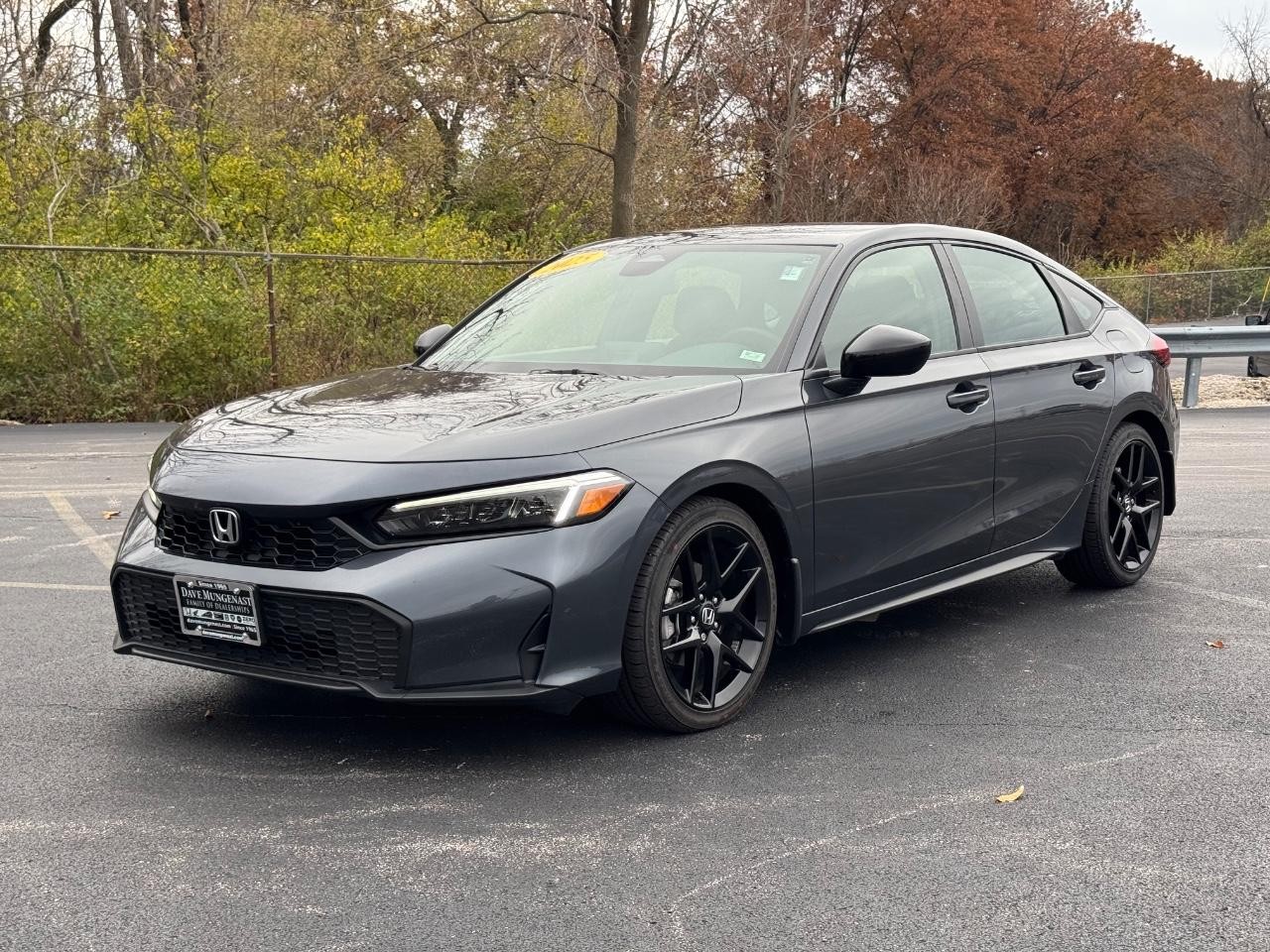 Honda Civic Hatchback Vehicle Full-screen Gallery Image 08