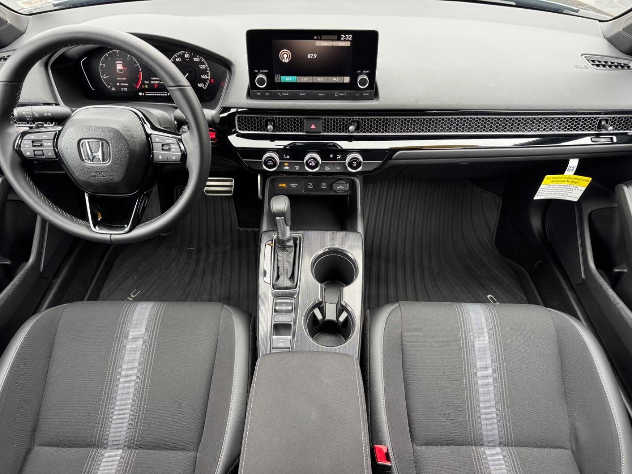 Honda Civic Hatchback Vehicle Full-screen Gallery Image 11