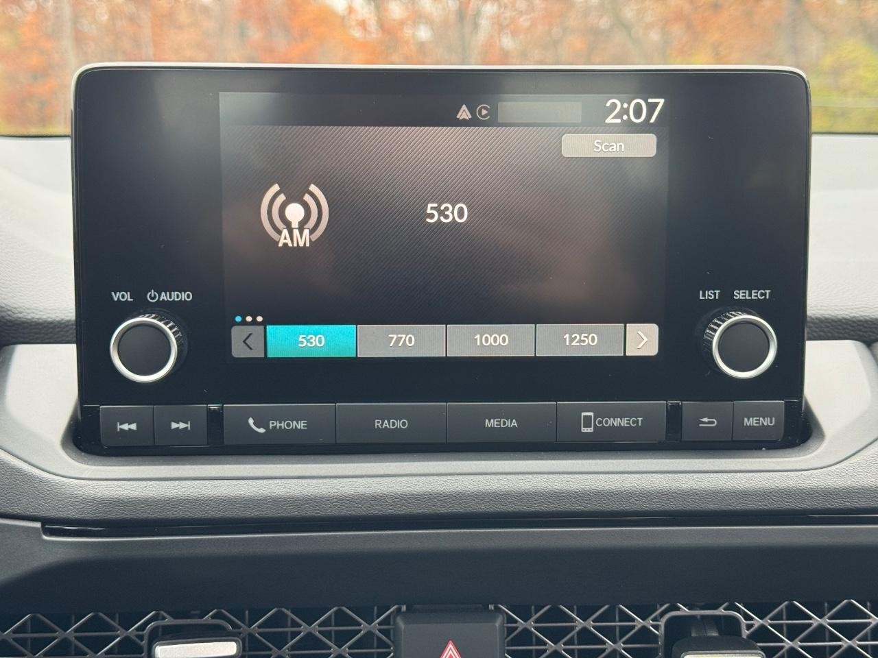 Honda Accord Sedan Vehicle Full-screen Gallery Image 13