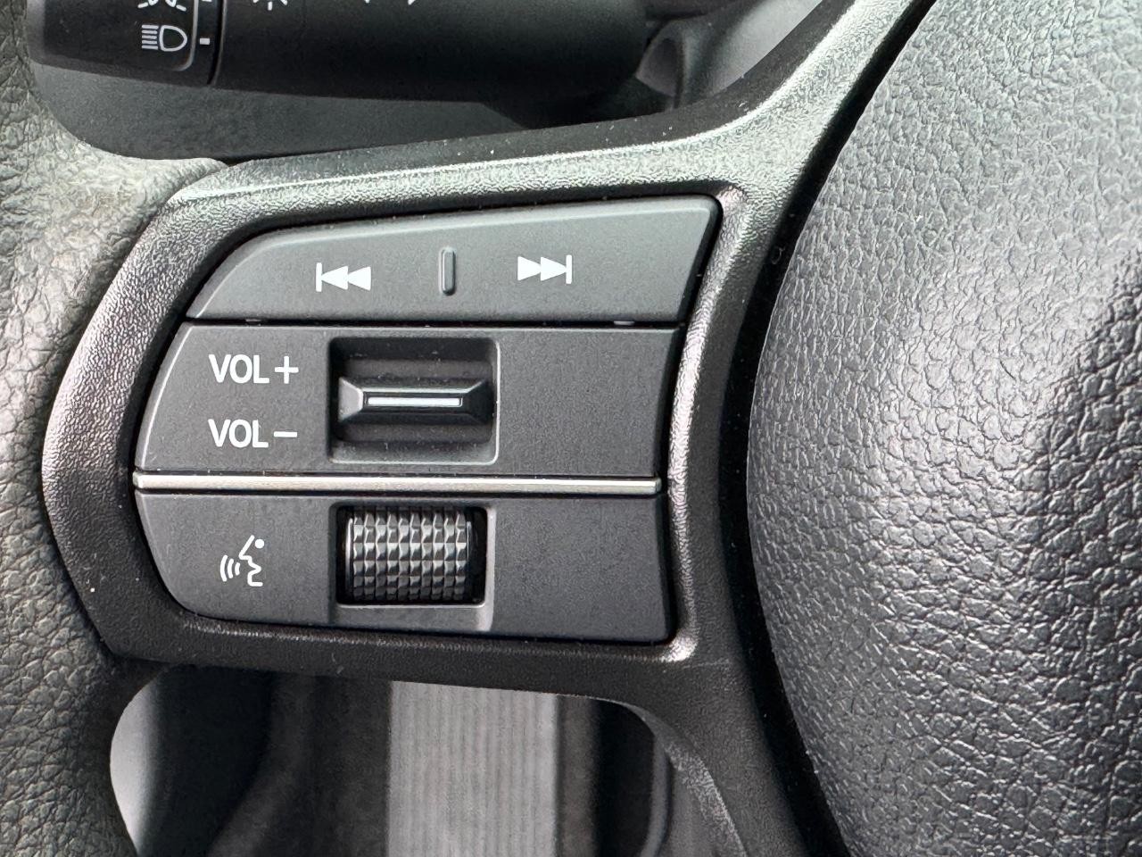 Honda Accord Sedan Vehicle Full-screen Gallery Image 21