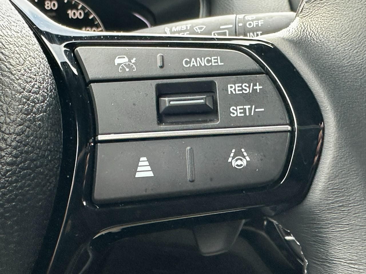 Honda Civic Hatchback Vehicle Full-screen Gallery Image 19