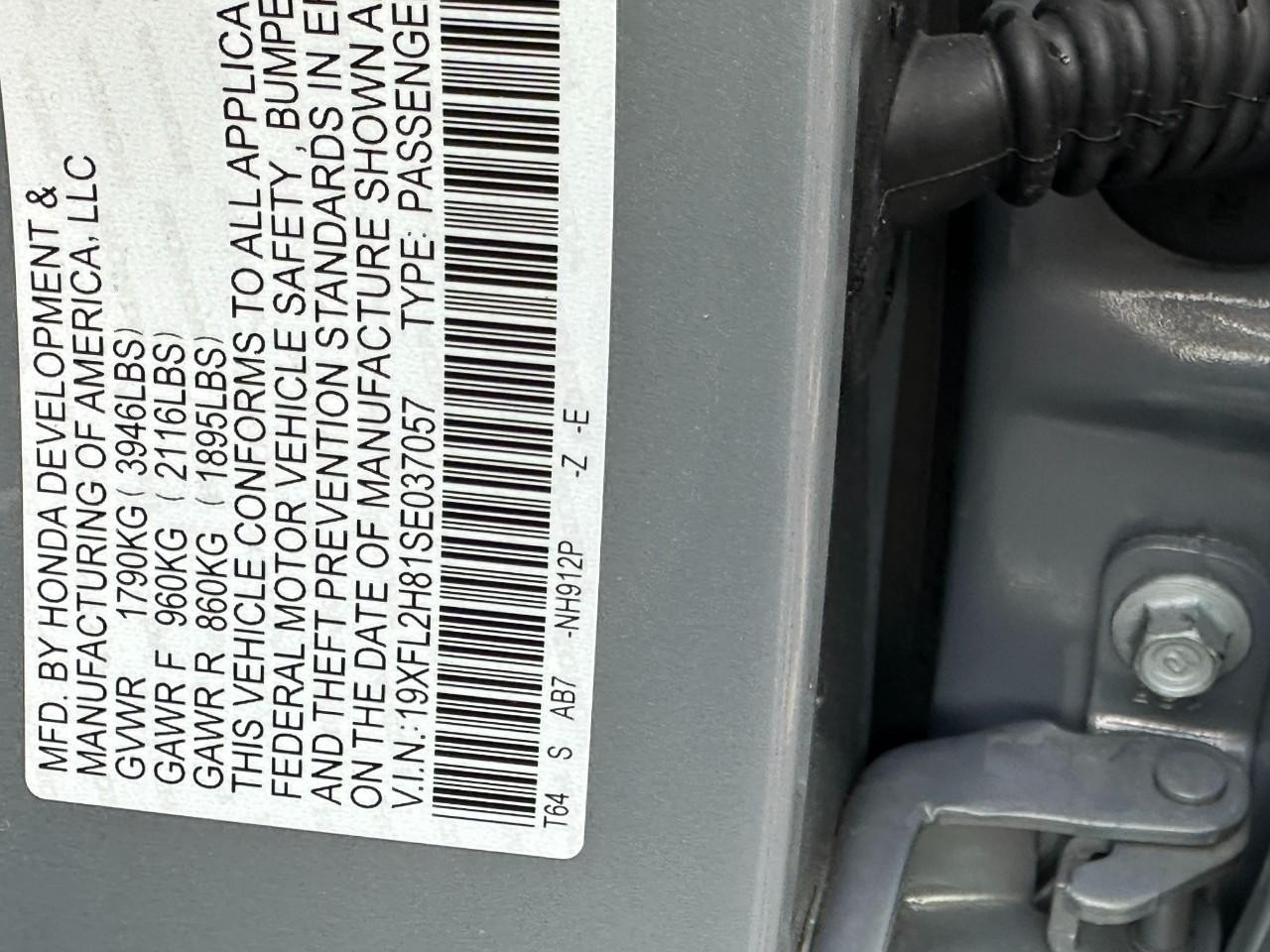 Honda Civic Hatchback Vehicle Full-screen Gallery Image 22