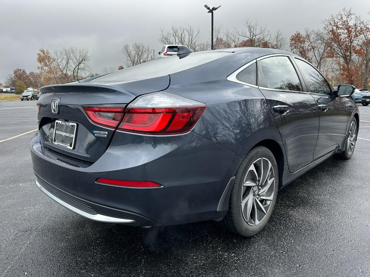 Honda Insight Vehicle Full-screen Gallery Image 03