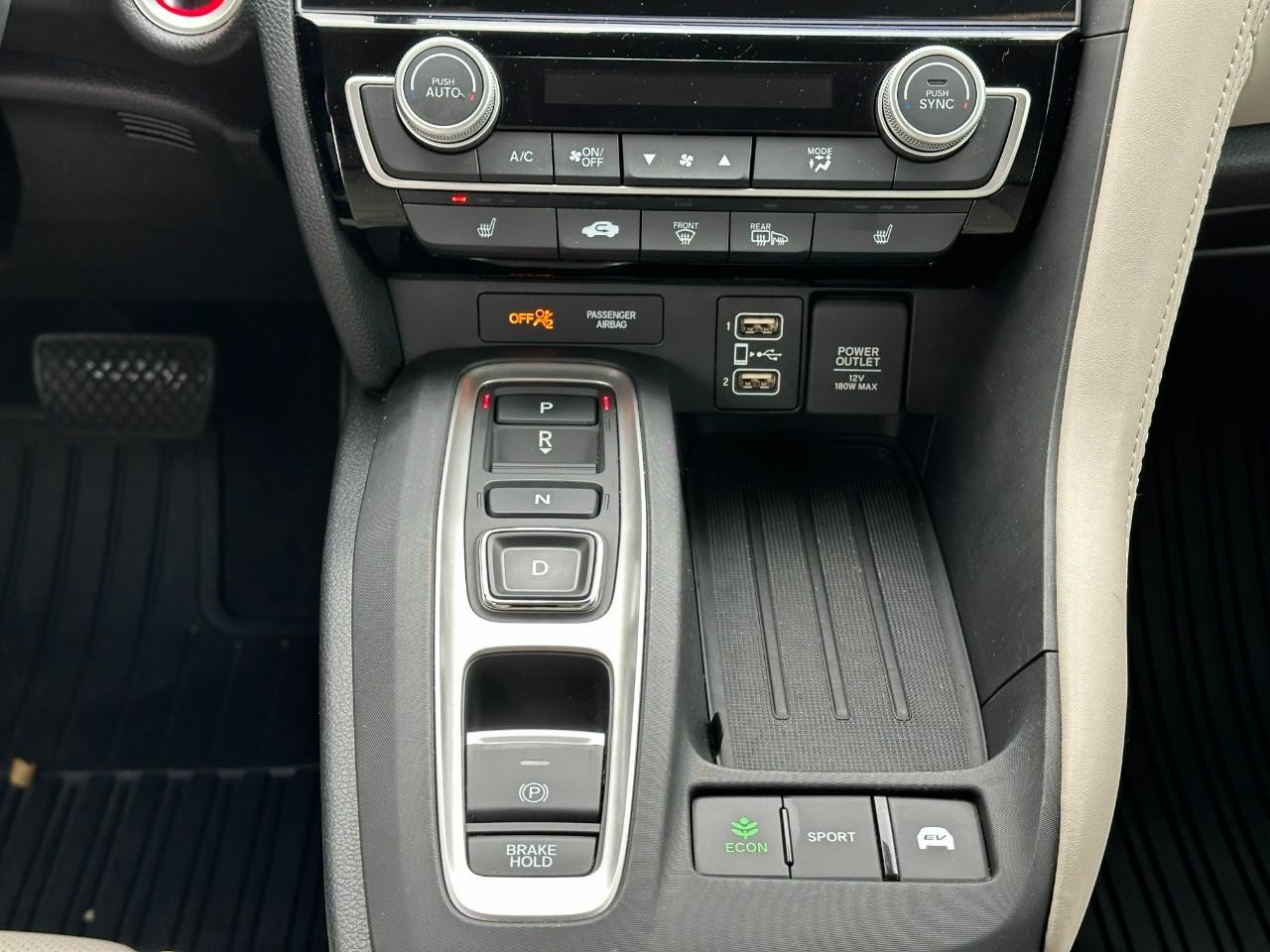 Honda Insight Vehicle Full-screen Gallery Image 15