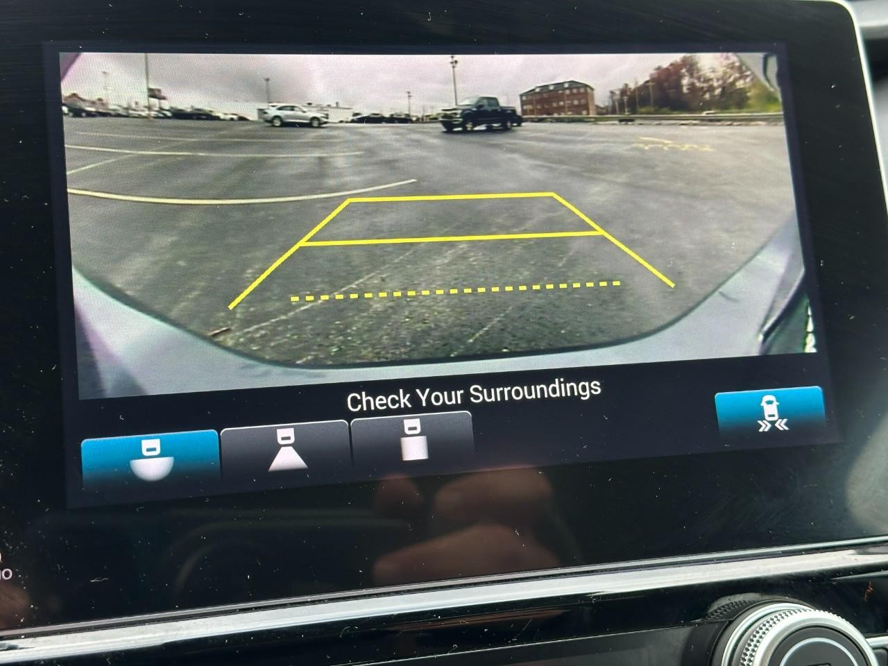 Honda Insight Vehicle Full-screen Gallery Image 22