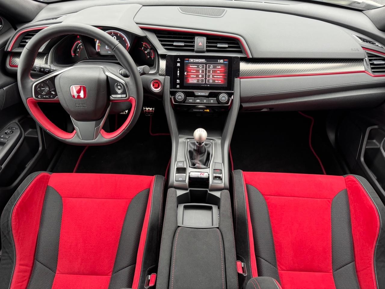 Honda Civic Type R Vehicle Full-screen Gallery Image 11