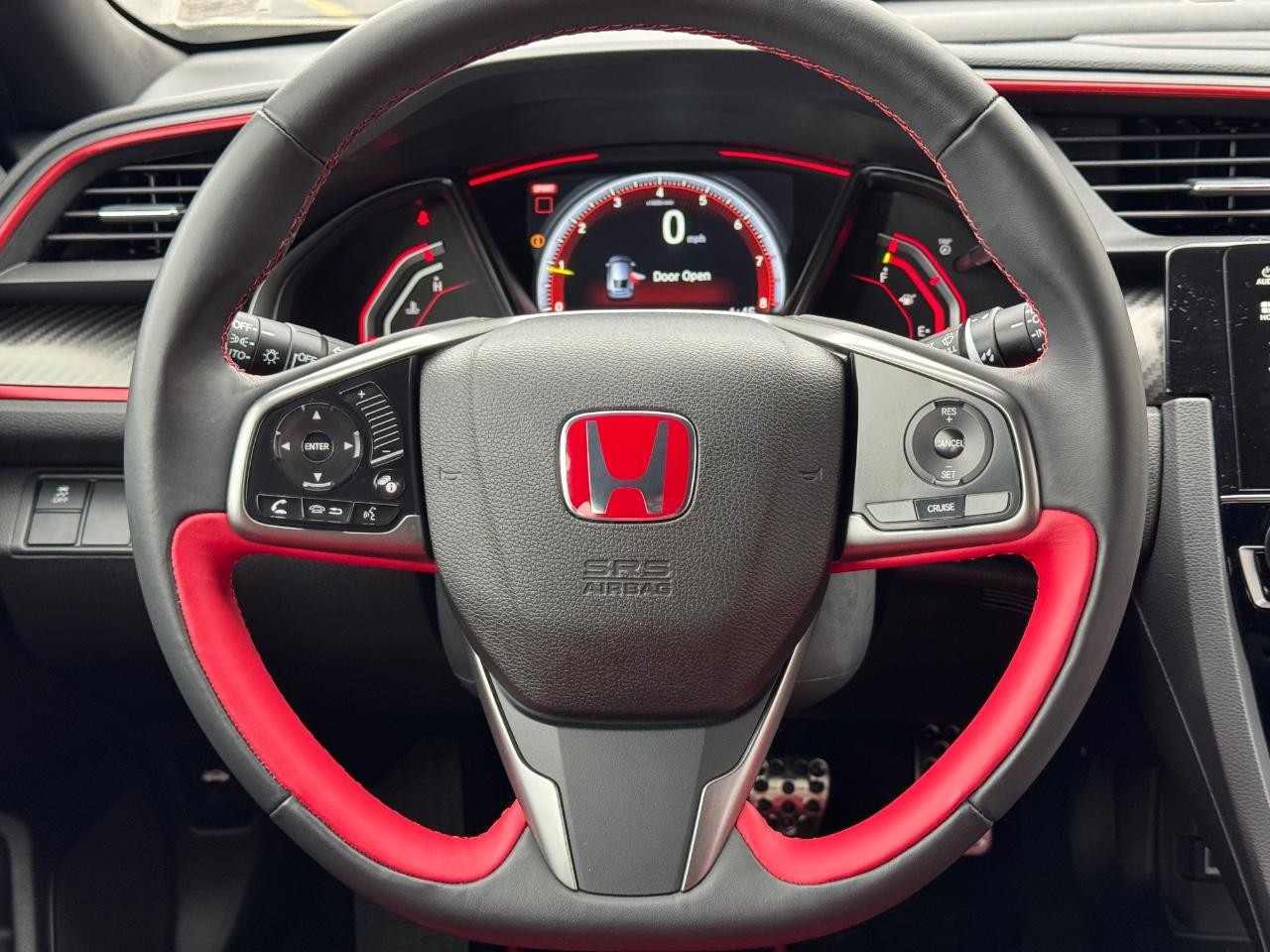 Honda Civic Type R Vehicle Full-screen Gallery Image 12