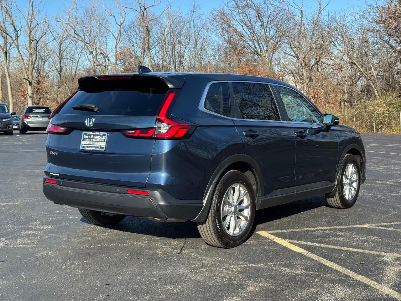 Honda CR-V Vehicle Full-screen Gallery Image 03