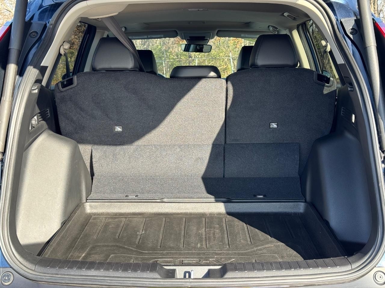 Honda CR-V Vehicle Full-screen Gallery Image 04