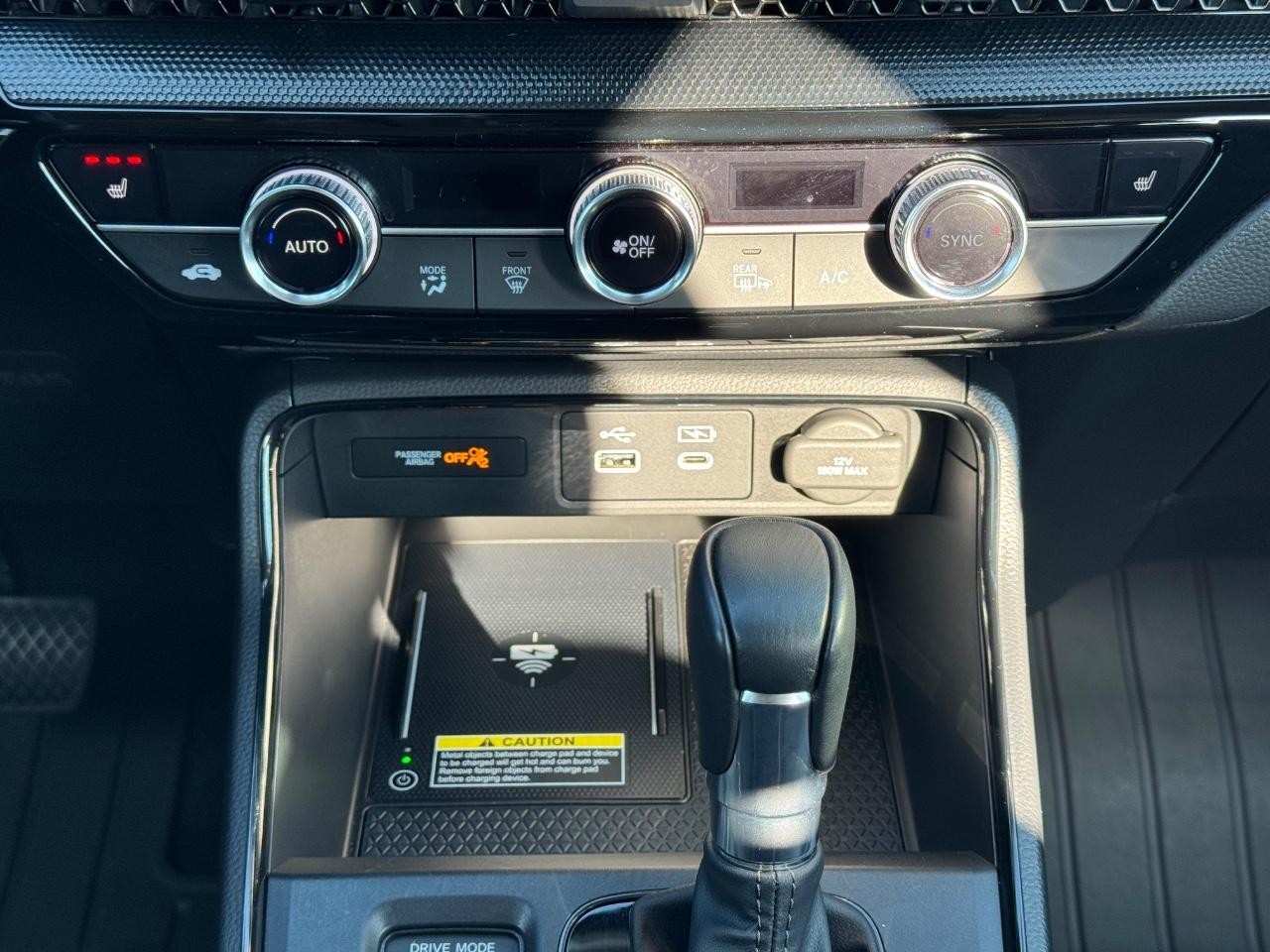 Honda CR-V Vehicle Full-screen Gallery Image 14