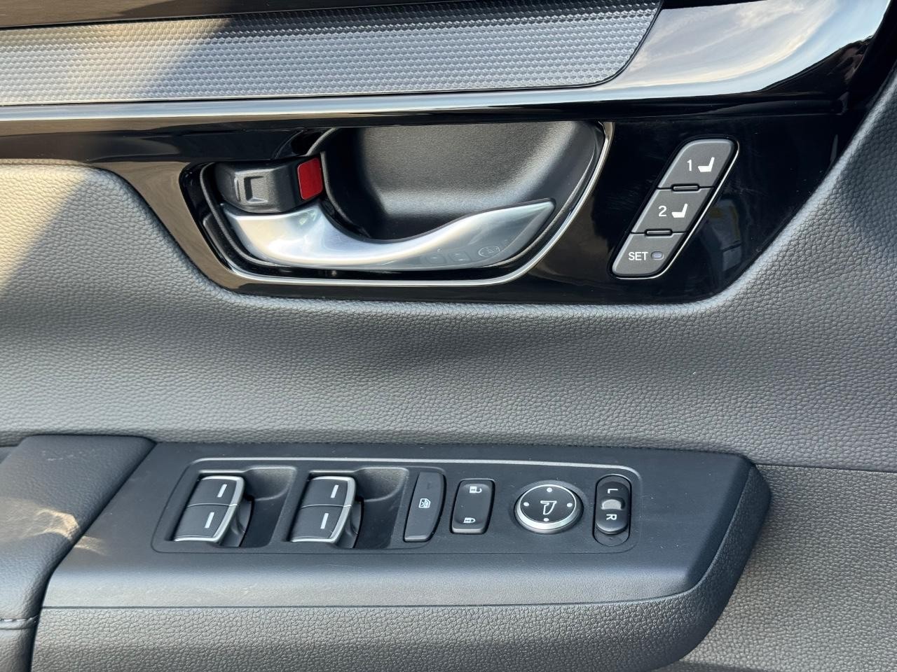 Honda CR-V Vehicle Full-screen Gallery Image 25