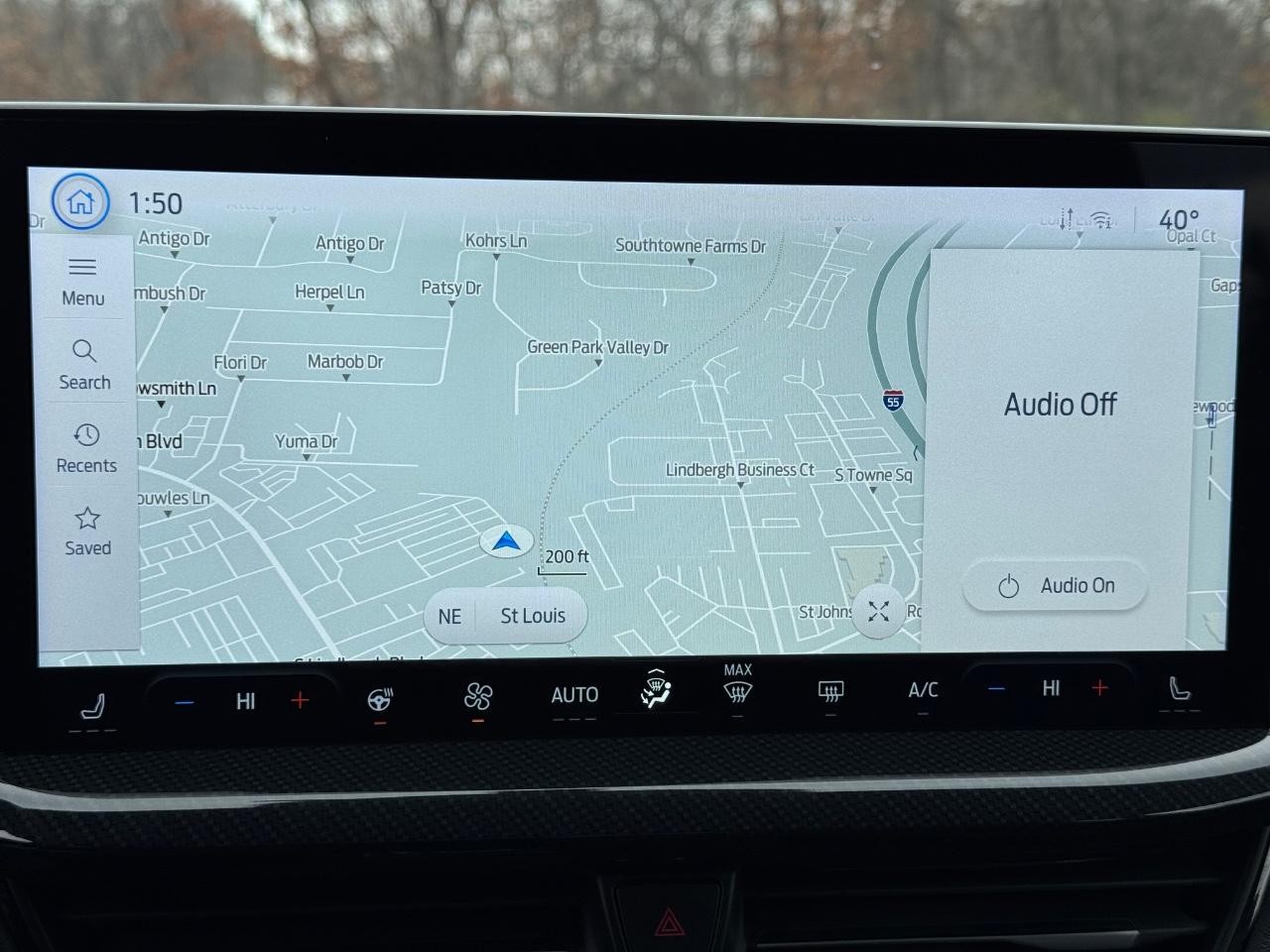 Ford Escape Vehicle Full-screen Gallery Image 24