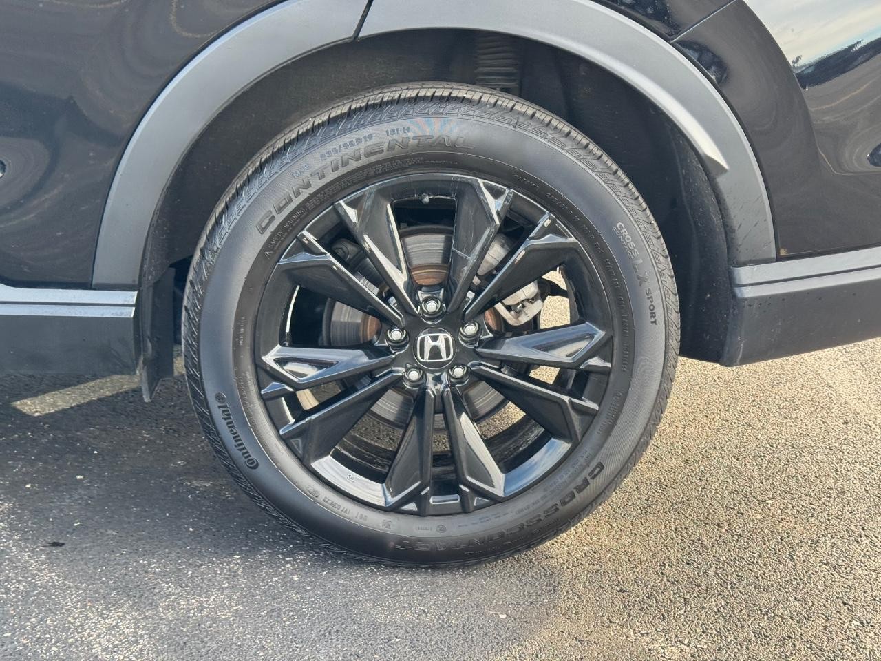 Honda CR-V Hybrid Vehicle Full-screen Gallery Image 07