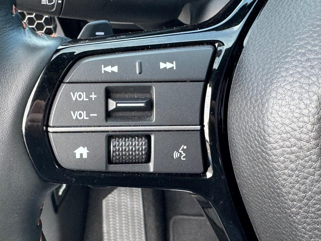 Honda CR-V Hybrid Vehicle Full-screen Gallery Image 21