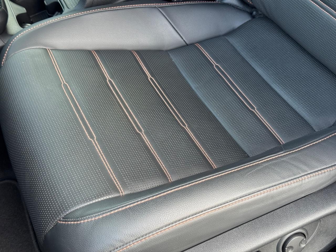 Honda CR-V Hybrid Vehicle Full-screen Gallery Image 27