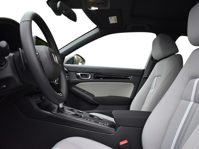 Honda Civic Hatchback Hybrid Vehicle Full-screen Gallery Image 11