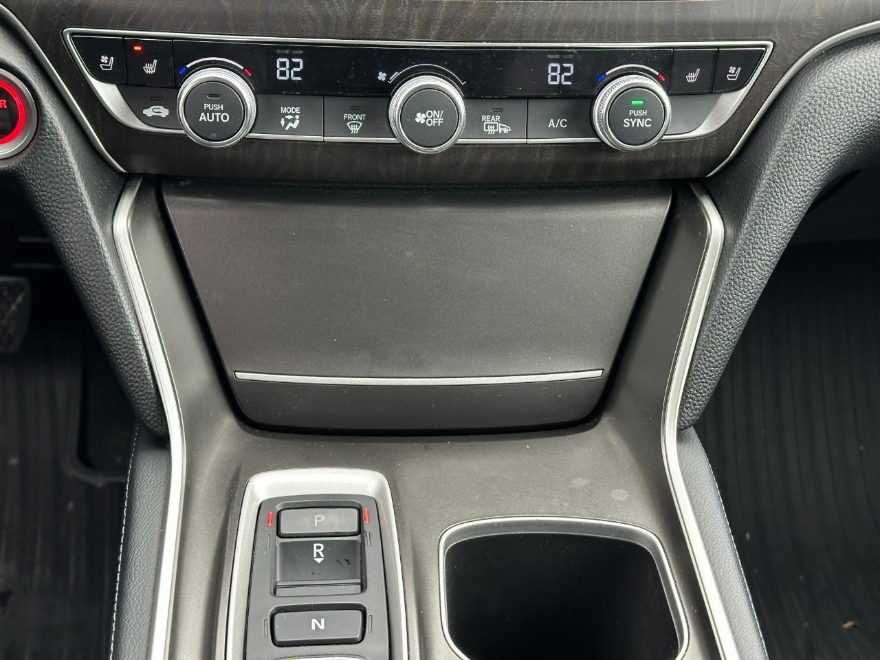 Honda Accord Hybrid Vehicle Full-screen Gallery Image 15