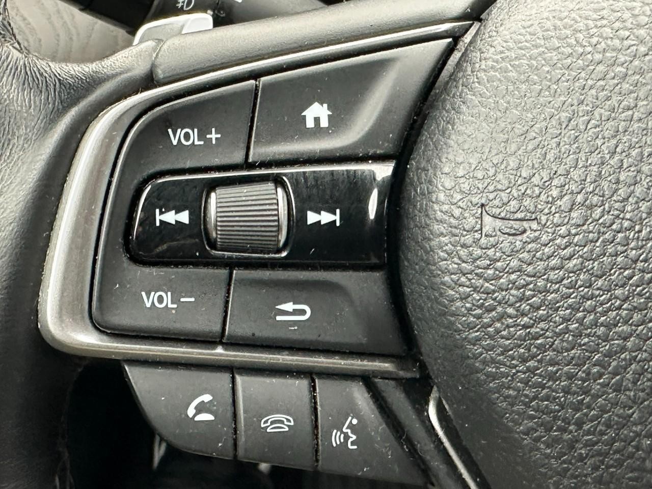 Honda Accord Hybrid Vehicle Full-screen Gallery Image 21