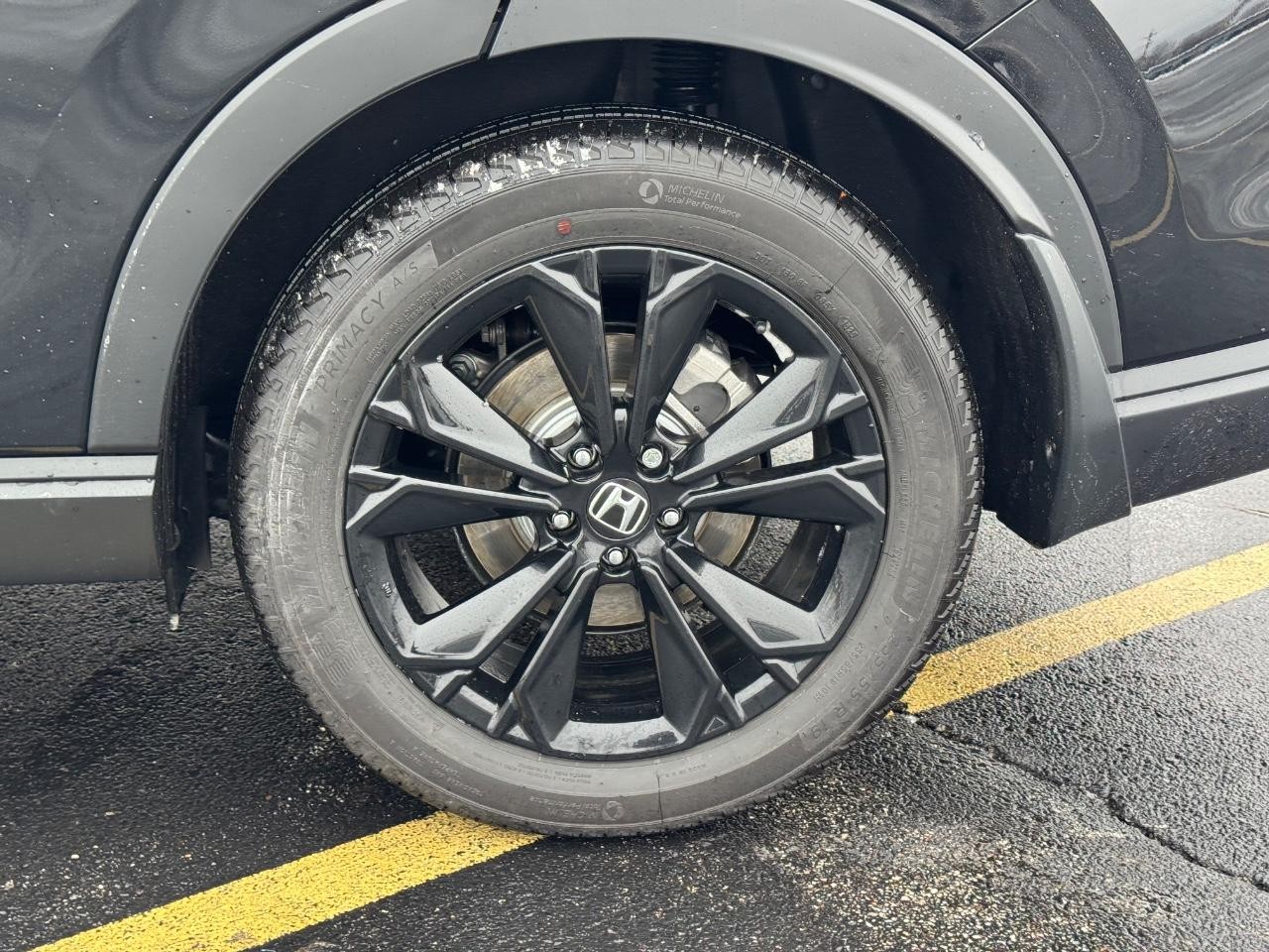 Honda CR-V Hybrid Vehicle Full-screen Gallery Image 07