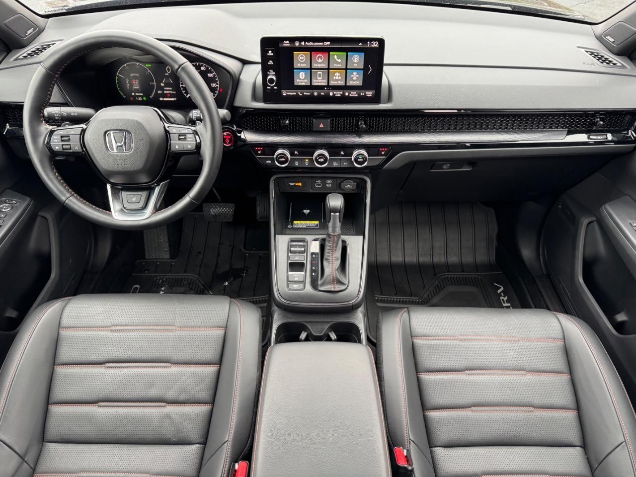 Honda CR-V Hybrid Vehicle Full-screen Gallery Image 11