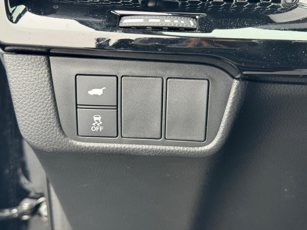 Honda CR-V Hybrid Vehicle Full-screen Gallery Image 23