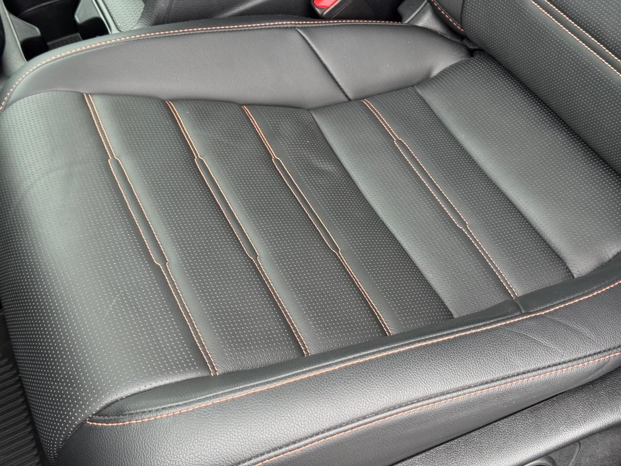 Honda CR-V Hybrid Vehicle Full-screen Gallery Image 27