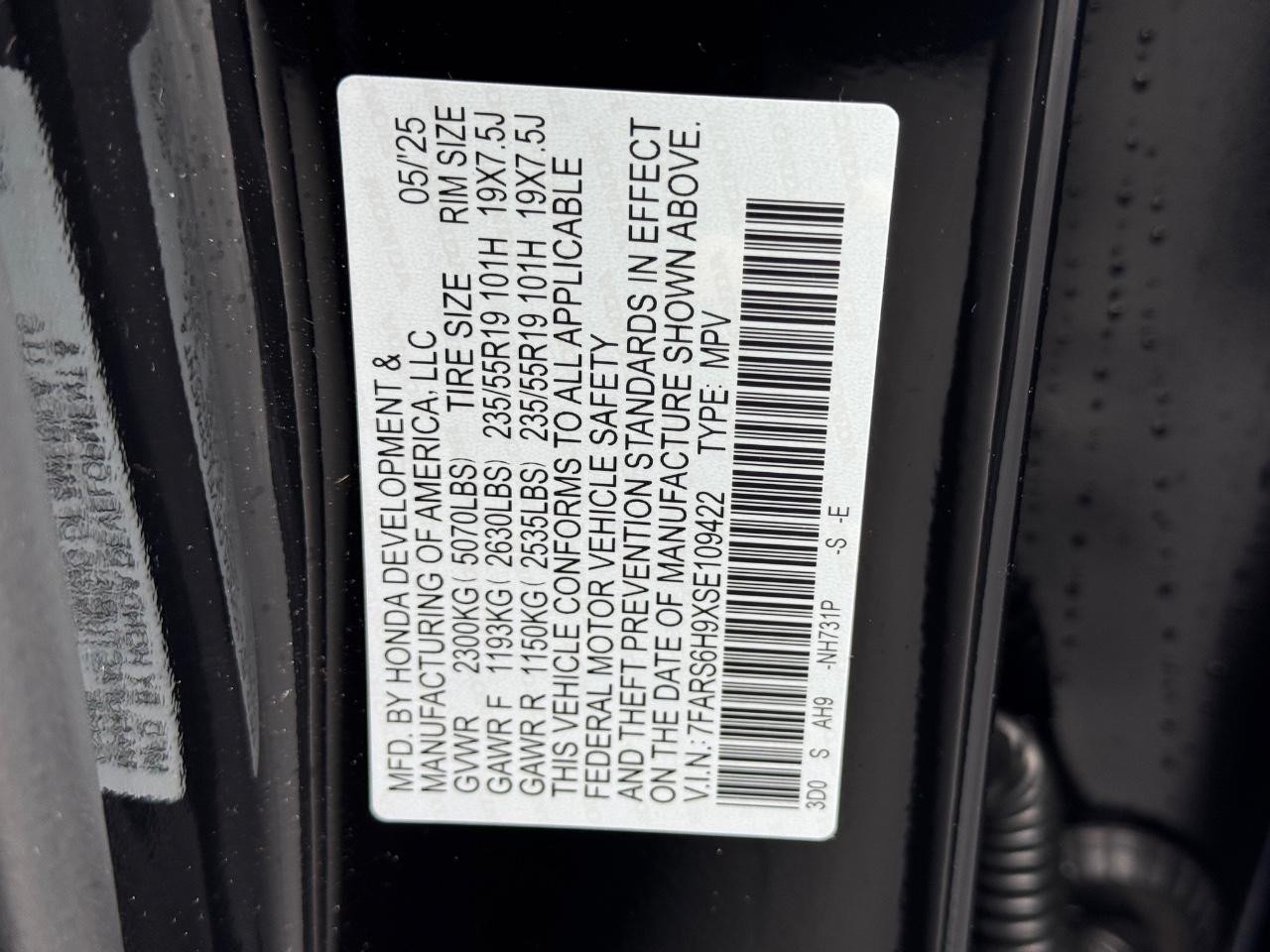 Honda CR-V Hybrid Vehicle Full-screen Gallery Image 28