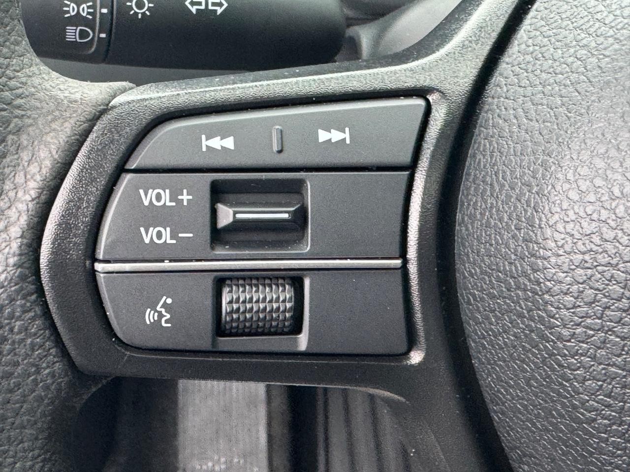 Honda Accord Sedan Vehicle Full-screen Gallery Image 22